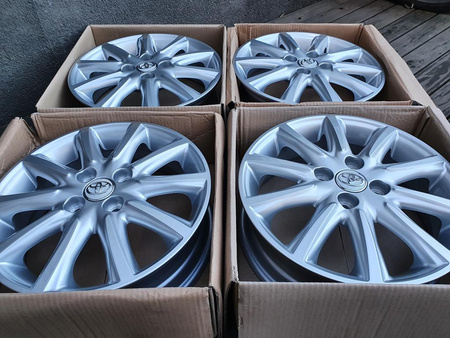 Oryginał felgi 15cali Toyota Aygo 4x100 ET35 PW457-0H006