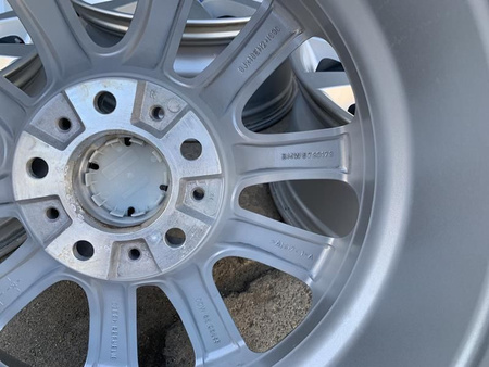 Oryginalne Felgi 5X120 IS30 8X18 BMW 5er F10 F11 3er F30 E90 X1 nr839
