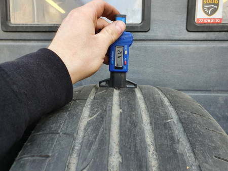 235/60R18 Bridgestone Dueler H/P Sport komplet opon lato 4,8mm nr8702