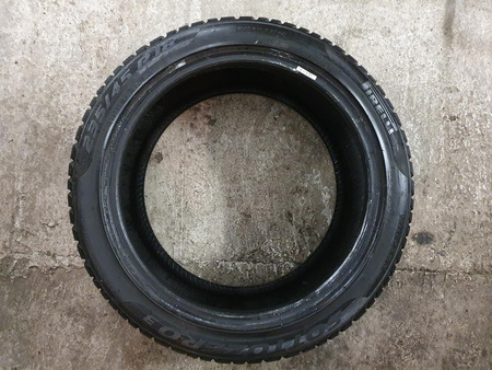 235/45R18 Pirelli Sottozero 3 komplet opon zima 8,5mm nr8803