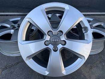 Oryginał felgi 17cali 8V0 AUDI A3 S3 et43 5x112