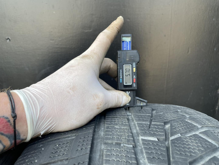 255/45R20 Hankook Winter I-Cept Evo 2 SUV para opon zima 6,8mm nr2130