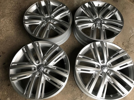 Oryginał Nowe felgi Vw 5NA 19 cali Vw Tiguan Golf Passat Scirocco Touran