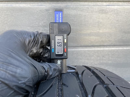 225/45R19 Bridgestone Dueler HP Sport para opon lato 6,9mm nr943