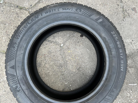 225/60R17 Kumho WinterCraft WS71 SUV para opon zima nowe nr7096