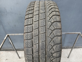 245/40R19 Pirelli P Zero Winter XL opona pojedynka zima 7,9mm P924