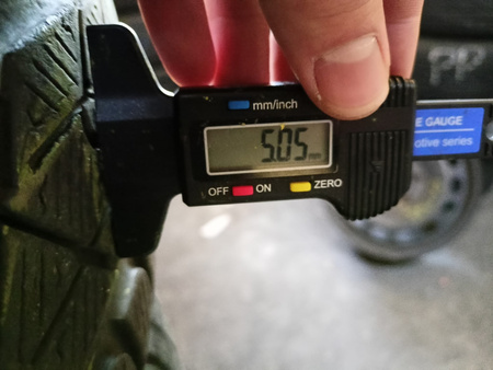 Oryginał koła 245/45R19 BMW 5 G30 G31 7 G11 G12 Pirelli zima 5mm