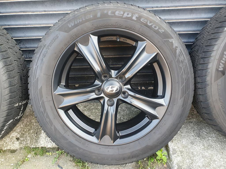 Oryginał koła 215/60R17 Hyundai IX25 Creta 5x114,3 Hankook zima 7,1mm