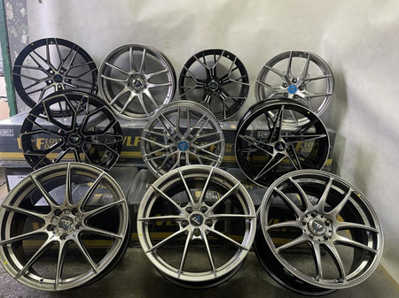 Felgi 17cali Jeep Wrangler Grand Cherokee 5x127 et10 nr73H