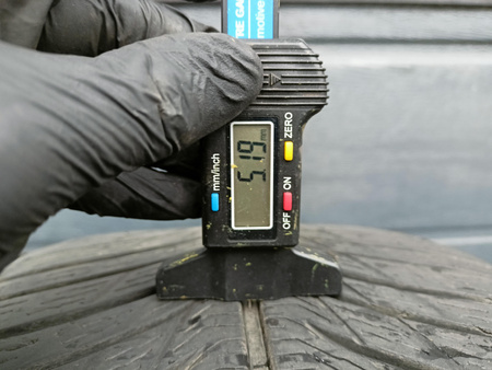 275/45R20 Michelin Pilot Alpin 5 SUV XL para opon zima 5,1mm nr2473