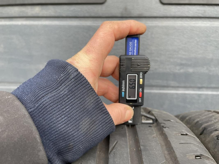 215/55R18 Continental ContiPremiumContact 2 komplet lato 7,5mm nr8116