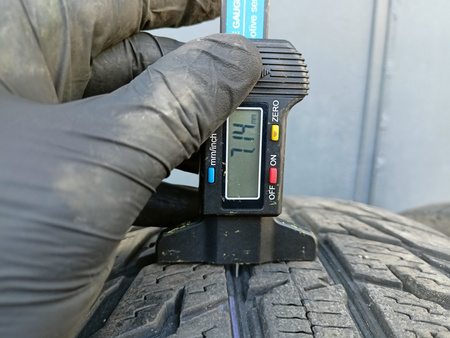 235/55R20 Nokian WR SUV 3 XL para opon zima 7,1mm nr2463