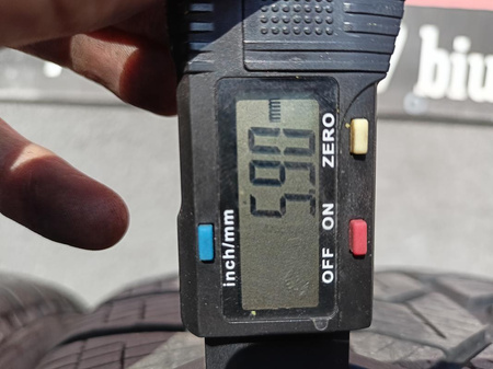 225/55R19 Pirelli Scorpion Winter para opon zima 5,9mm nr9549