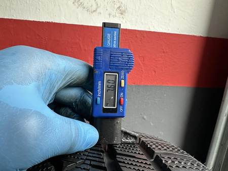 245/40R19 Zeetex WH1000 XL komplet opon zima 7,6mm nr9483