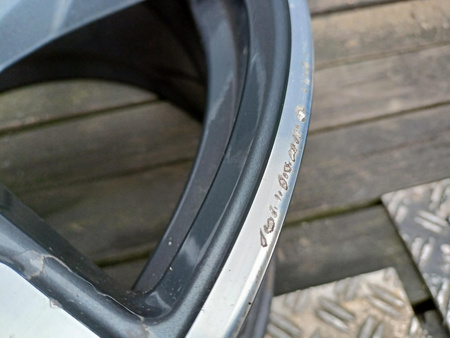 Oryginał felga 18cali BMW 1 F40 2 F44 M pakiet 8092352