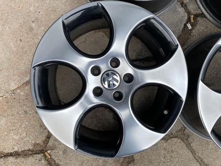 Oryginalne felgi 18 cali 1K0 VW Golf V VI VII Touran GTI GTD 5x112 nr819