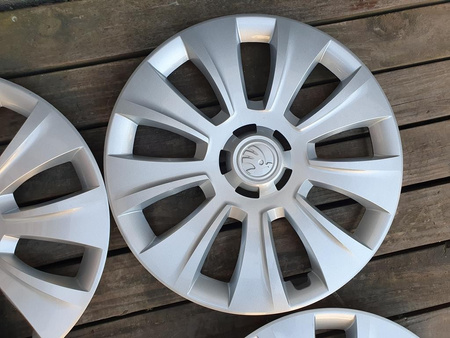 Oryginalne kołpaki 57A601147 16cali Skoda Fabia Octavia Superb