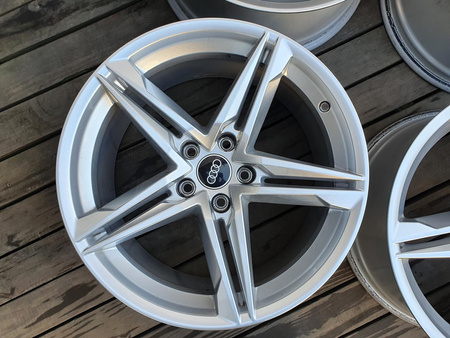 Oryginał felgi 18cali 8W0 Audi Speedline A5 S5 A4 A6 ET39 5x112
