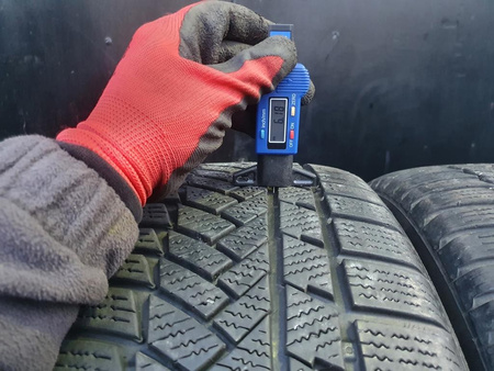 225/55R17 Continental WinterContact komplet opon zima 7,1mm nr7501