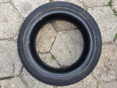 205/50R17 Goodyear UltraGrip Performance XL para opon zima 4,4mm 7744