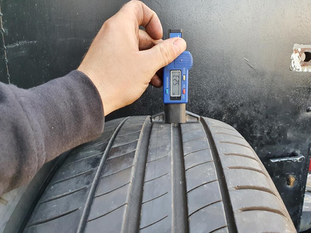 215/55R18 Michelin Primacy 3 XL para opon lato 5,2mm nr8562