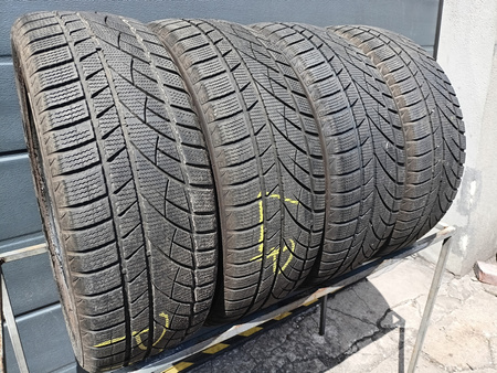 215/55R18 Evergreen EW66 Winter XL komplet opon zima 6,5mm nr8952