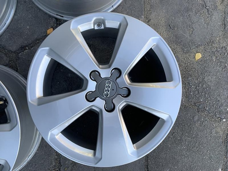 Oryginał felgi 17cali 8V0 AUDI A3 S3 et43 5x112