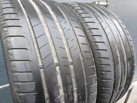 275/35R21 Bridgestone Alenza 001 para opon lato 4,4mm nr2422