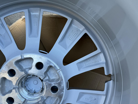 Oryginał felga 19cali Tesla Model 3 1044264-00-A