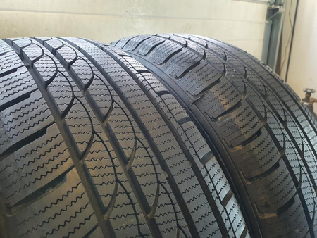 215/60R17 Imperial Snowdragon 3 Ice-Plus S210 komplet zima 8,0mm 7525