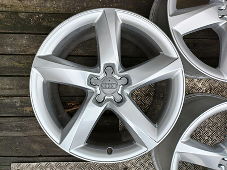 Oryginał felgi Audi 19cali 4H0 A8 S8 A4 A5 A5 A7