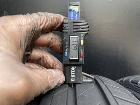 225/55R17 Bridgestone Turanza T001 para opon lato 6,0mm nr7358