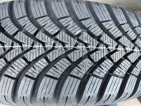 Oryginał koła 215/70R16 Mitsubishi Eclipse Outlander ASX Falken zima