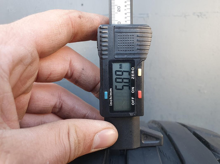 225/55R17 Taurus UHP para opon lato 5,8mm nr7181