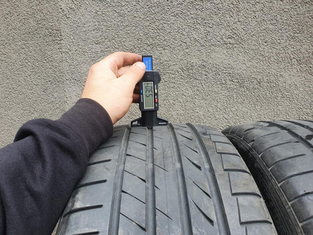 215/45R18 Dunlop Sp Sport Maxx TT para opon lato 5,3mm nr8226