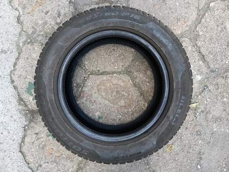 205/60R16 Pirelli Sottozero 3 para opon zima 5,8mm nr6223