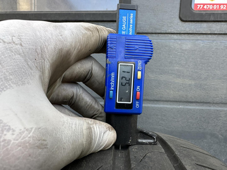 235/45R18 Pirelli Cinturato P7 para opon lato 5,2mm nr8769