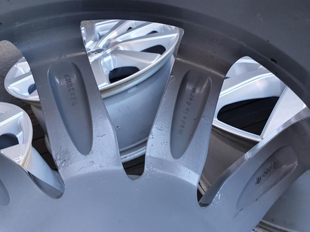 Felgi 20cali AEZ Ford Explorer Mustang Infinity Tesla Lexus