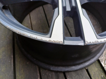 Oryginał felga 18cali BMW 1 F40 2 F44 M pakiet 8092352