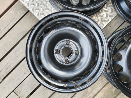 Felgi stalowe 15cali Citroen C1 Kia Picanto Toyota Aygo