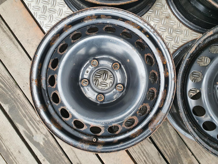 Oryginał felgi stalowe 15cali VW Multivan Audi 100 200 A3 A4 A6