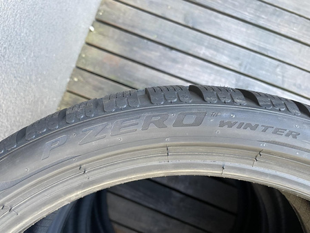 Oryginał koła 245/35R19 Renault Megane 5x114,3 et40 Pirelli zima