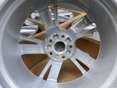 Oryginał felgi 19cali Audi 8V0 A3 S3 A4 B6 A6 C6 Q2 Q3 5x112
