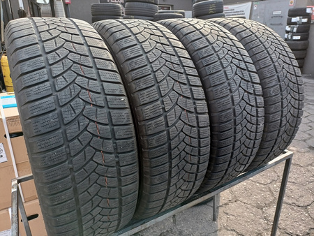 235/60R18 Firestone Destination Winter komplet opon zima 6mm nr8924