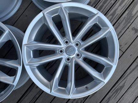 Oryginał felgi 19cali Nowy model 8W0 AUDI A4 B8 B9 S-LINE A6 A5 A7 A8