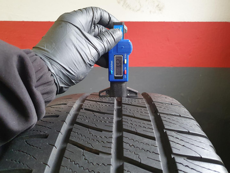 225/55R17C Goodyear Cargo Vector 2 BUS komplet opon zima 7,0mm nr7931