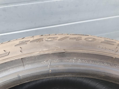 245/40R18 Pirelli P Zero Rosso pojedynka lato 6,6mm P820