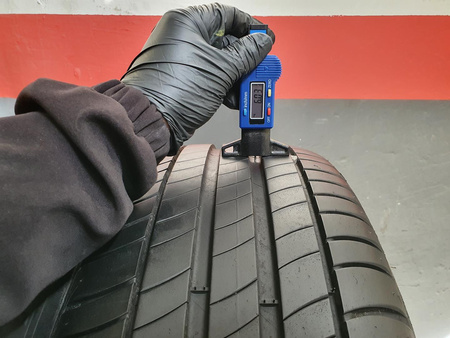 215/55R17 Michelin Primacy 3 para opon lato 6,0mm nr7982