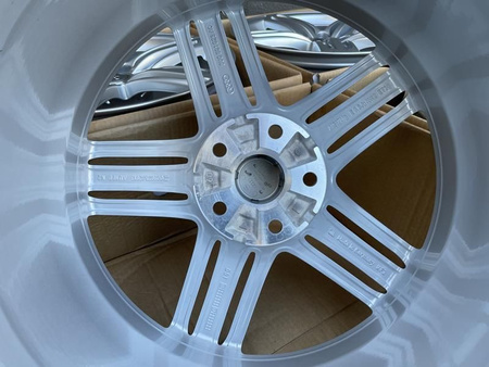 Oryginał felgi 19cali Audi 8U0 A4 B8 B9 A6 C8 C7 Q5 A7 A8