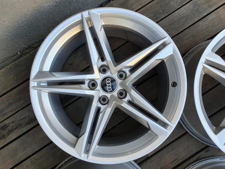 Oryginał felgi 18cali 8W0 Audi Speedline A5 S5 A4 A6 ET39 5x112